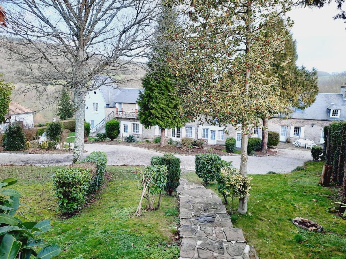 Gites De La Petite Suisse Clecy Bagian luar foto