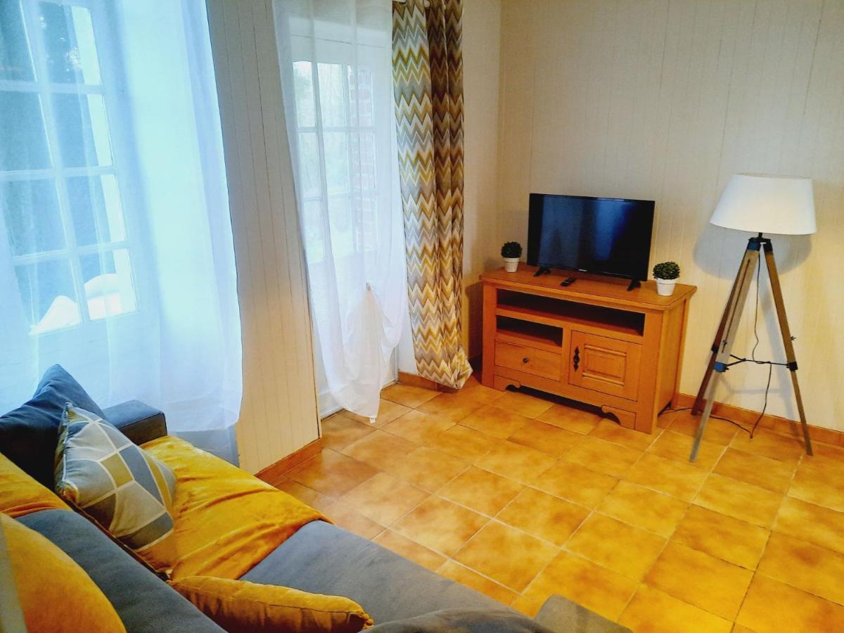 Gites De La Petite Suisse Clecy Bagian luar foto