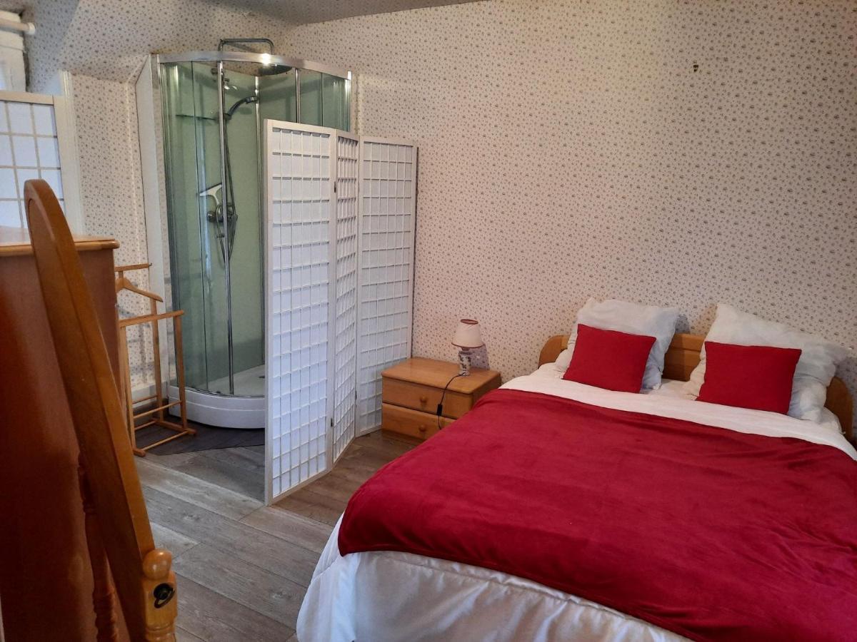 Gites De La Petite Suisse Clecy Bagian luar foto