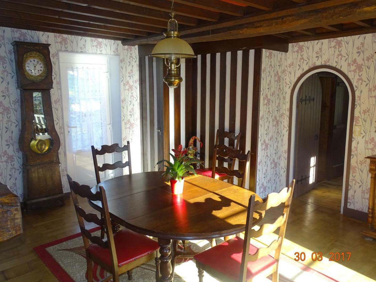 Gites De La Petite Suisse Clecy Bagian luar foto